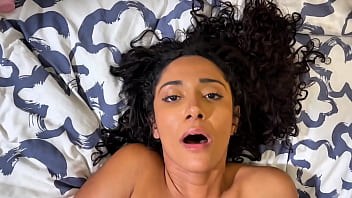 Fui a uma festa com meu colega de quarto Nelson Mandingo e no final ele veio e me fez de putinha PARTE 2