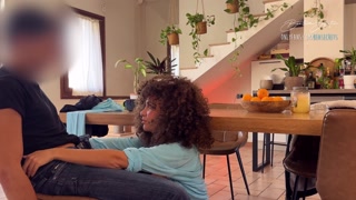 SCOPO IL MIO VICINO VERGINE, gli ho succhiato il cazzo e dopo mi ha scopata, ERO TUTTA BAGNATA!!