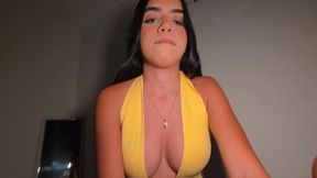 padrastro la hace correr al final de video 💦💦💦