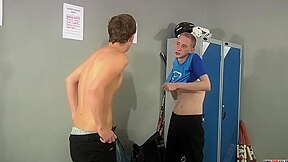Locker Room Couple Action Hook-up Sex Gay Porn Videos