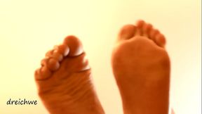 Pisando est&uacute_pidos con mis pies