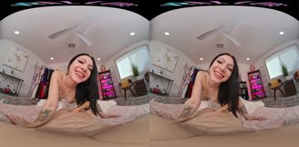 Brunette MILF's VR Lesbian Passion in a 4K Sensual Encounter
