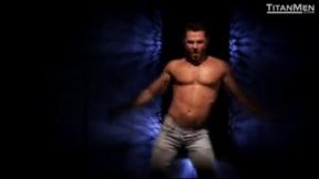 Commander Trailer, Jessy Ares