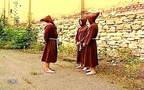 Nun chick loves to bang hard in outdoor fuck