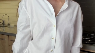 Absolutely radiant and elegant 🌟