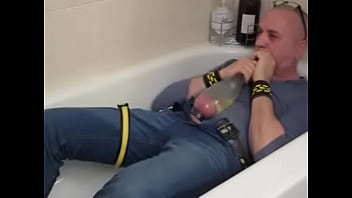 piss condon in jeans in bath with new PA 2015