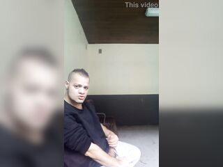 HOMO PUBLIC JERKING OFF