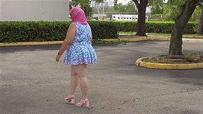 Big juicy fat ass busty white girl blowjob - bbw milf in mini short dress flashing thick curvy booty in public and sex with stranger in car, getting her pussy creampie twice in parking lot outdoor