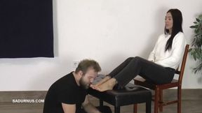 Mistress Natasa's resting Foot worship wmv