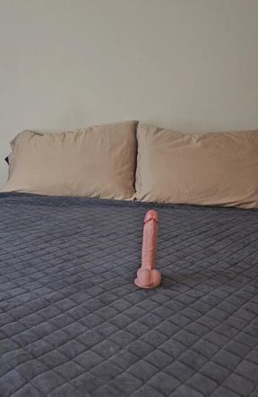 Horny slut masturbating (face reveal)