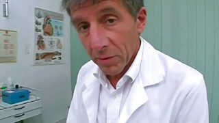 минет, саусақпен, үштік – 18 жастағы МИЛФ жезөкшеге арналған анальды үштік