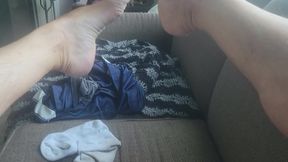 Big Cock Cumming Pretty Bare Feet
