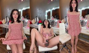 Jaixpetite Spreads Her Sexy Legs And Masturbates On A Chair