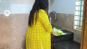 Suddenly I Fucked My Mother in Law While She Was Cutting Curry in the Kitchen - Desi Rough Sex