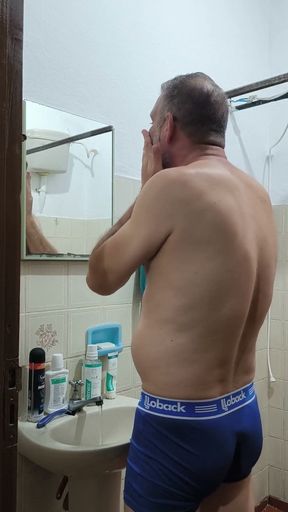 who likes an older guy   Clip 1