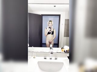 Hawt Crossdresser Jerking Off in Las Vegas