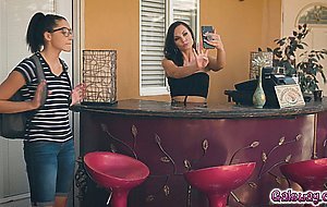 Jillian invites Sabina in an orgasmic session