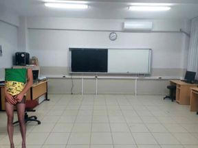 I Can't Focus on the Lesson My Teacher Is Very Sexy