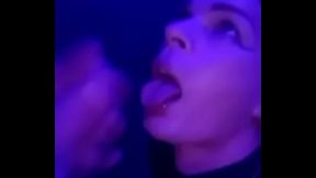 Cdzinha Bezerrinha levando leitada no Banheiro em Balada de Carnaval