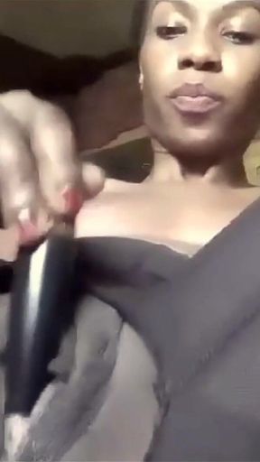 African MILF Hot Cunt Play