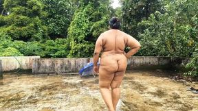 Beautiful Chubby Girls Getting Naked in Rain Outdoor. Big Boobs and Ass Exposed in Public