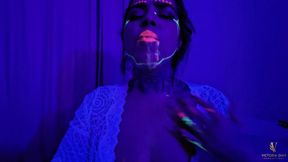 ** PROMOTION** HOT NEON SPIT AND SMOKE IN THE DARK - BY VICTORIA DIAS - CLIP 3 IN FULL HD - JUNE 2026