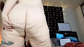 ToxicLilly88 BBW Milf Spreads Her Ass Open