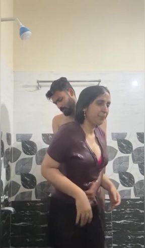 Desi indian beautiful 18+ GF BF OYO Xxxx MMS, indian desi Village beautiful girl tight pussy fuck local HINDI audio sex