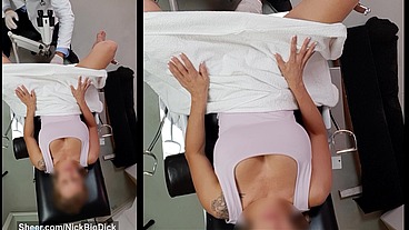 Ginecologo se folla a esta potente milf que es su vecina