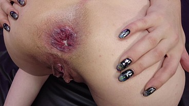 Cruella play with Luna Glass dildo/ Gaping/ Squirting from fingering