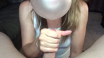 Marie Madison&#039_s Bubble Gum Handjob - Bubble Gum Fetish