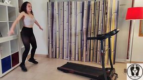 big naturals tits wobbling nonstop on the treadmill fetish