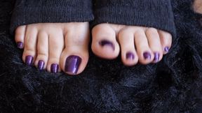 Dolce Amaran finishing her halloween pedicure showing her delicious toes and fingers FOR MOBILE DEVICES - BBW - BAREFOOT - TOENAILS - FINGERNAILS - TOES - NAILS - POLISHNAIL -