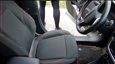 Sexy Frivol im Auto ** Crossdresser **