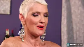 Mature MILF Lexy Masturbates with Big Tits