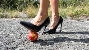 tko23 Apple under high heels (mp4-FHD)