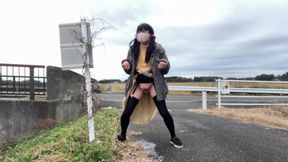 Voluntary training No33 Peeing walk along the road