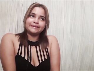 Presentacion de mi hot canal y lo chupo rico por dinero