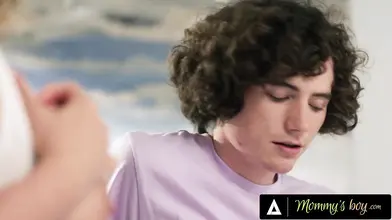 Beeg video #706110850644455