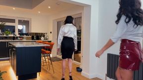 Scarlett Rose, Kitty Marie and Summer Fox in Who's the mole? MP4