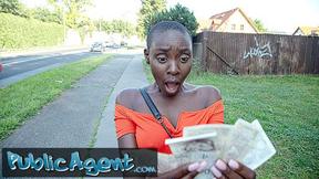 ”Ebony Model Zaawaadi Outdoor Fuck”