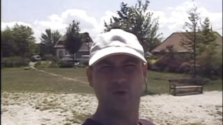 Enorm kuk knullar Eve Deluxes trånga röv i ett hett utomhusknull