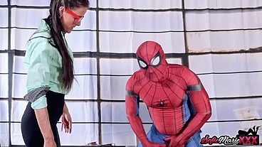 Cougar Seductress Sofie Marie Sucks Spider Mans Huge Dick