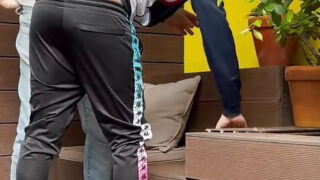 çift, tabu, işeme, yaşlı ve genç, işemek, sünnetsiz – sünnetsiz amatör genç Avrupalı eşcinsel fahişeler anüslerinden sikişiyor