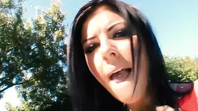 Crowd-pleasing babe Taryn Thomas gets banged