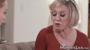 Stepmom Dee Williams seduces young blonde stepdaughter Emma Hix with her big tits and taboo tongue