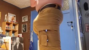 Amazing Bulge in Kaki Shorts