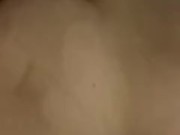 شرموطة 💆🏻‍♀️ مصرية خاينة 🇪🇬🔥 تتناك من بتاع العيش 🍆 قبل ما جوزها 👴🏽 الخول يرجع من الشغل