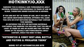 Hotkinkyjo &amp_ Kinky Niky anal bottle, double anal fisting &amp_ prolapse lesbians