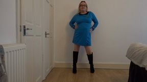 Star Trek Cosplay Nurse Haley in sexy knee high boots